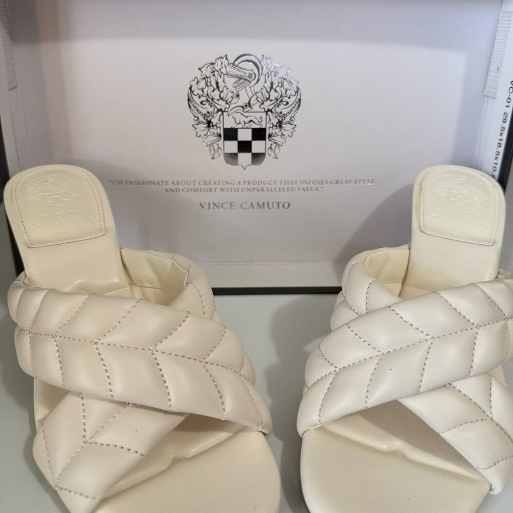 Vince Camuto VC-Garrien 6M/36.5 sandals.